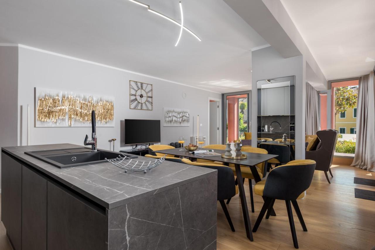Luxury City Center Apartment -50M To The Sea 오파티아 외부 사진