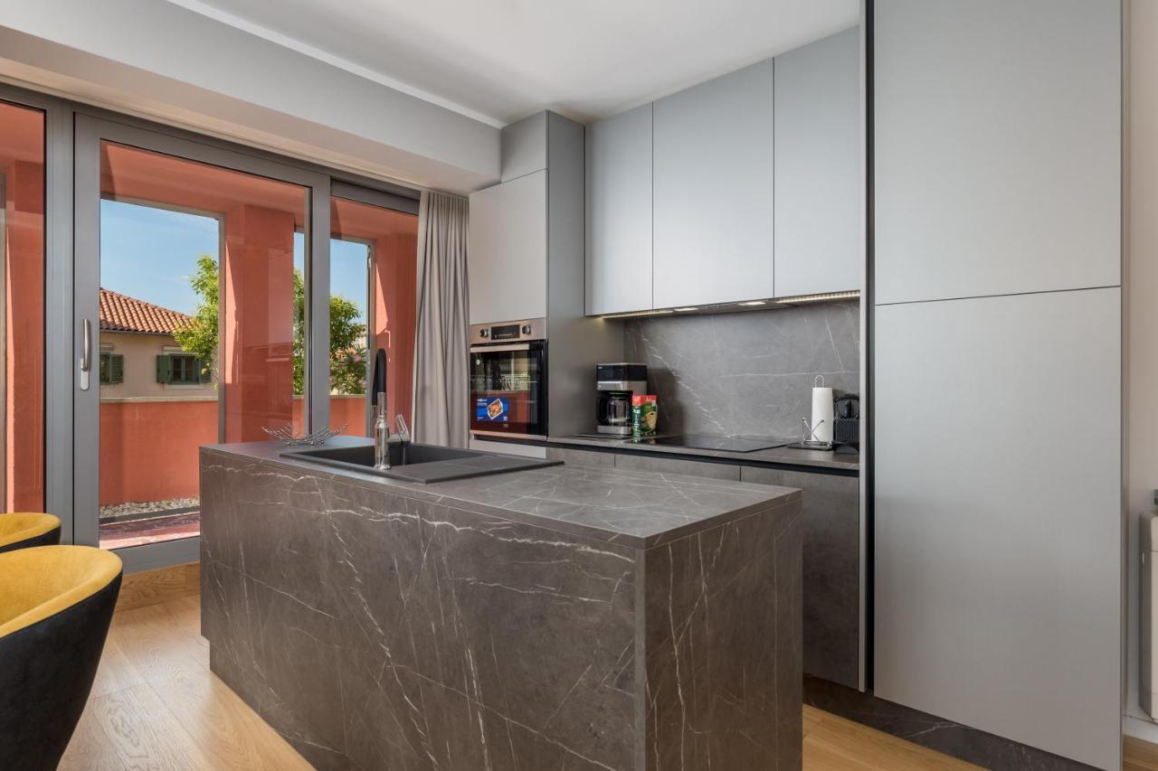 Luxury City Center Apartment -50M To The Sea 오파티아 외부 사진